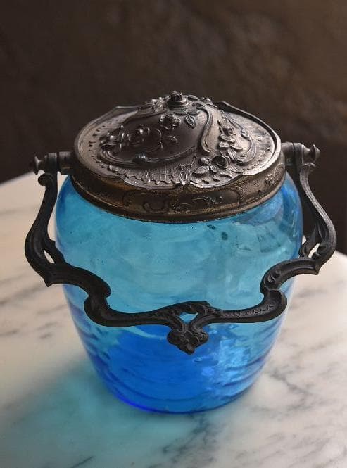 訳有　フランスアンティーク 青いガラスのボンボ二エール・ビスケットジャー