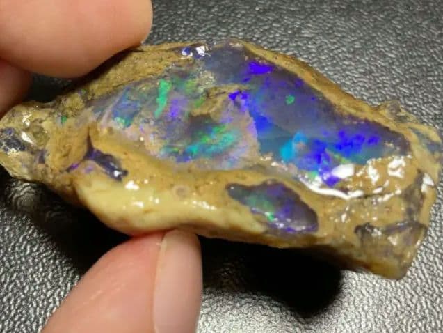 【60CT】エチオピア　オパール　原石　青　クリア　透明　ウェロ産