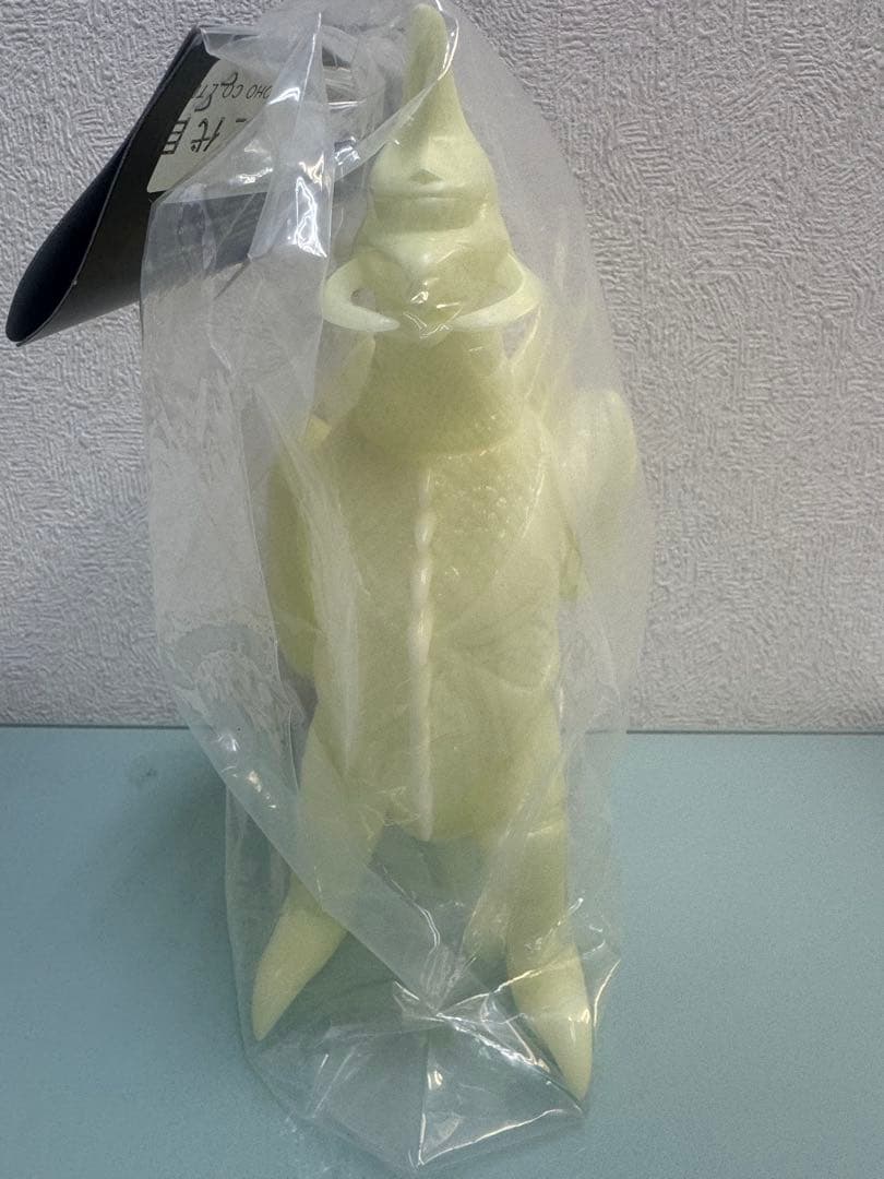 ギガブレイン　ガイガン２代目　蓄光　未塗装　新品　スーフェス　東宝　特撮　ゴジラ