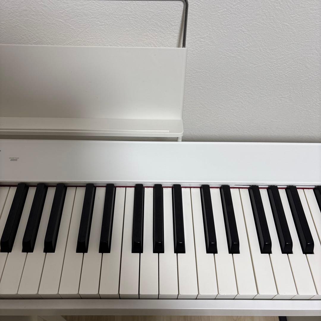 CASIOカシオ　PX-S1100WE プリヴィア　ホワイト電子ピアノ88鍵盤