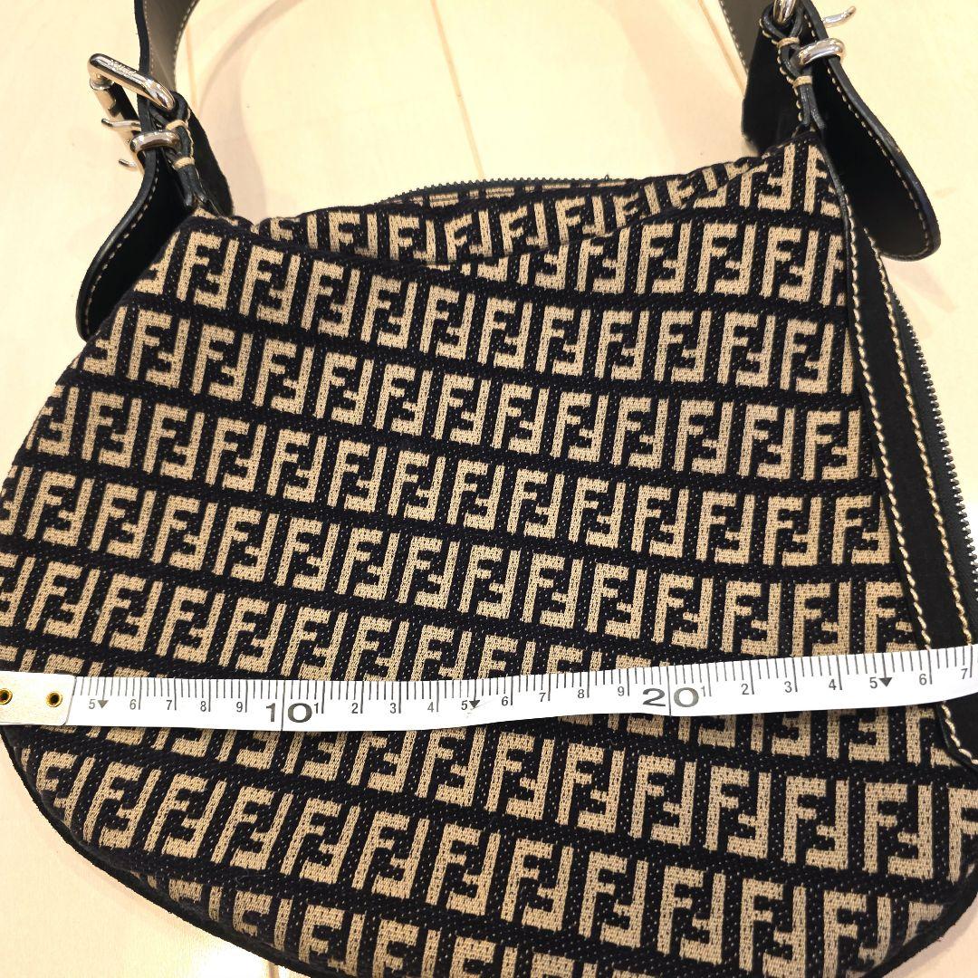 フェンディ　FFロゴ ショルダーバッグ