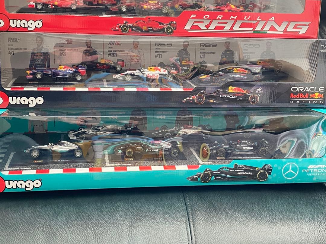 【新品未開封】ブラーゴ burago 1/43 ミニカー 4箱セット