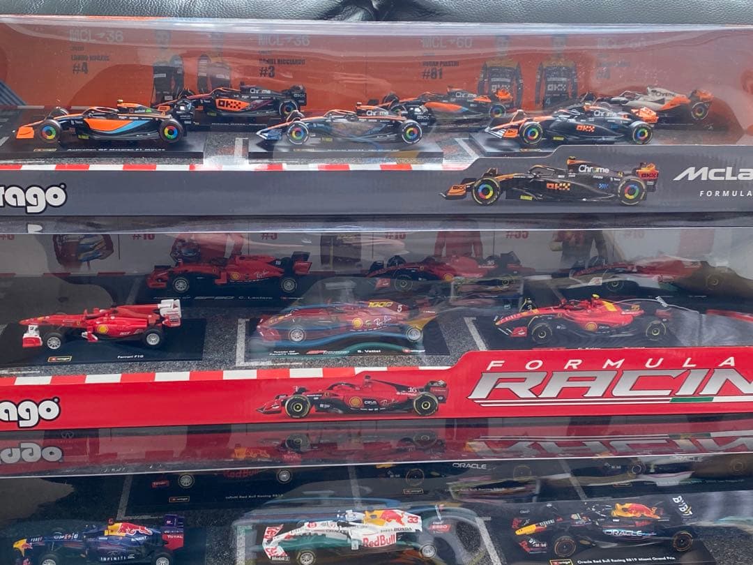 【新品未開封】ブラーゴ burago 1/43 ミニカー 4箱セット