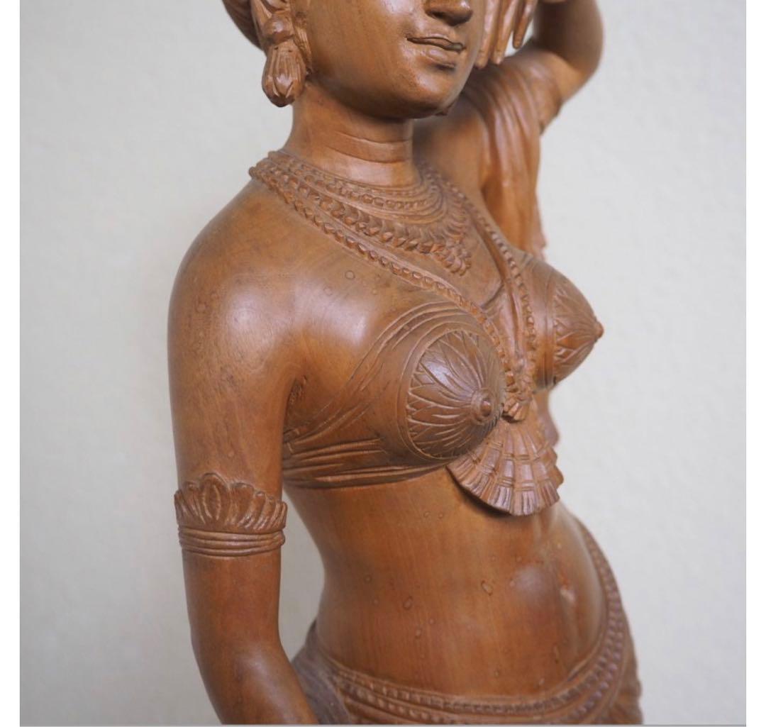 送料無料　時代物　老山白檀　インド白檀細密彫刻女神像　高さ54ｃｍ　本物保証