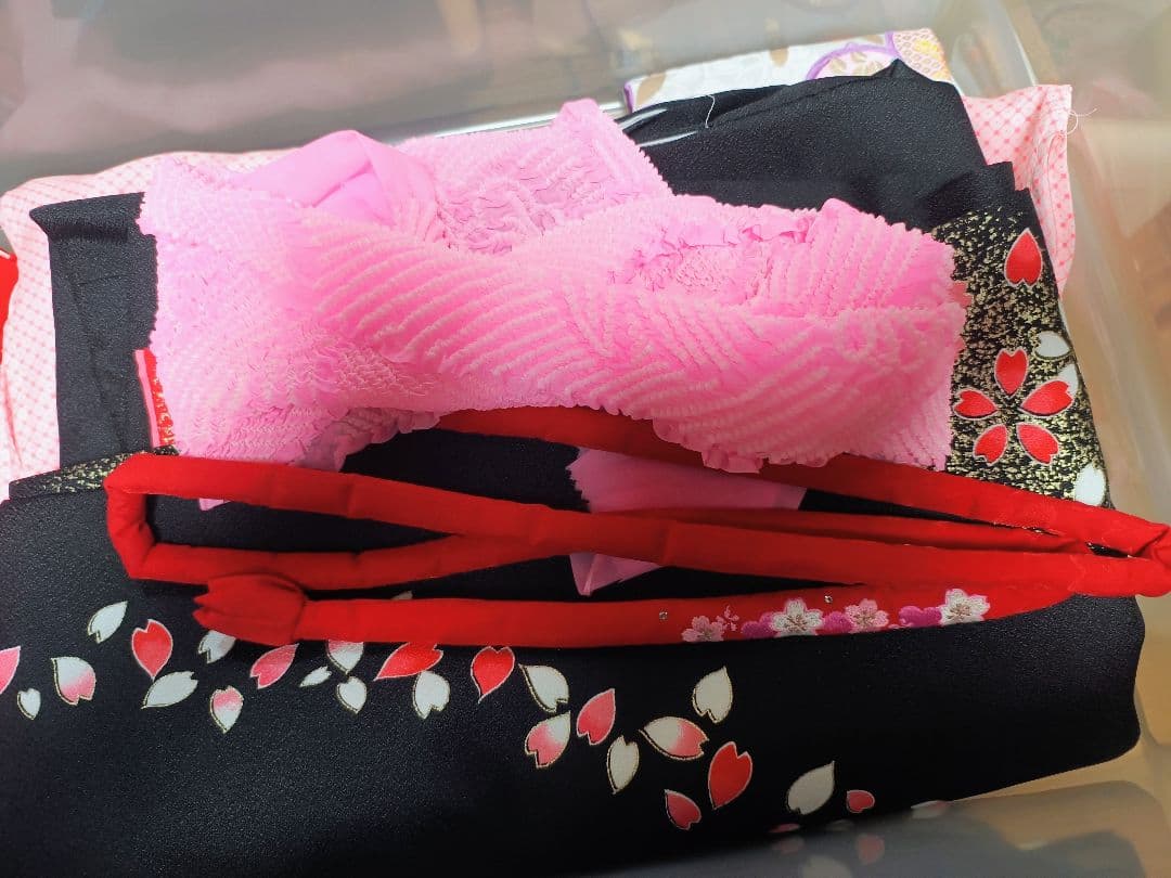 ぽ*す様 七五三 伝統的な着物 黒と赤の花柄　7歳