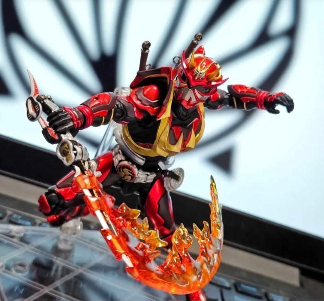 【新品】フィギュアーツ真骨彫用　仮面ライダーアームド響鬼用　炎エフェクト+手首