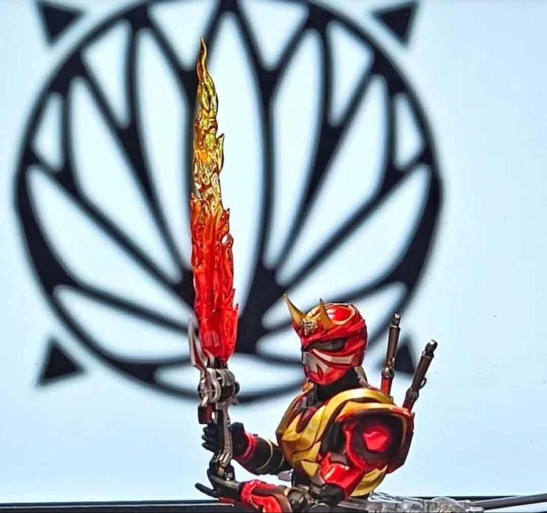 【新品】フィギュアーツ真骨彫用　仮面ライダーアームド響鬼用　炎エフェクト+手首