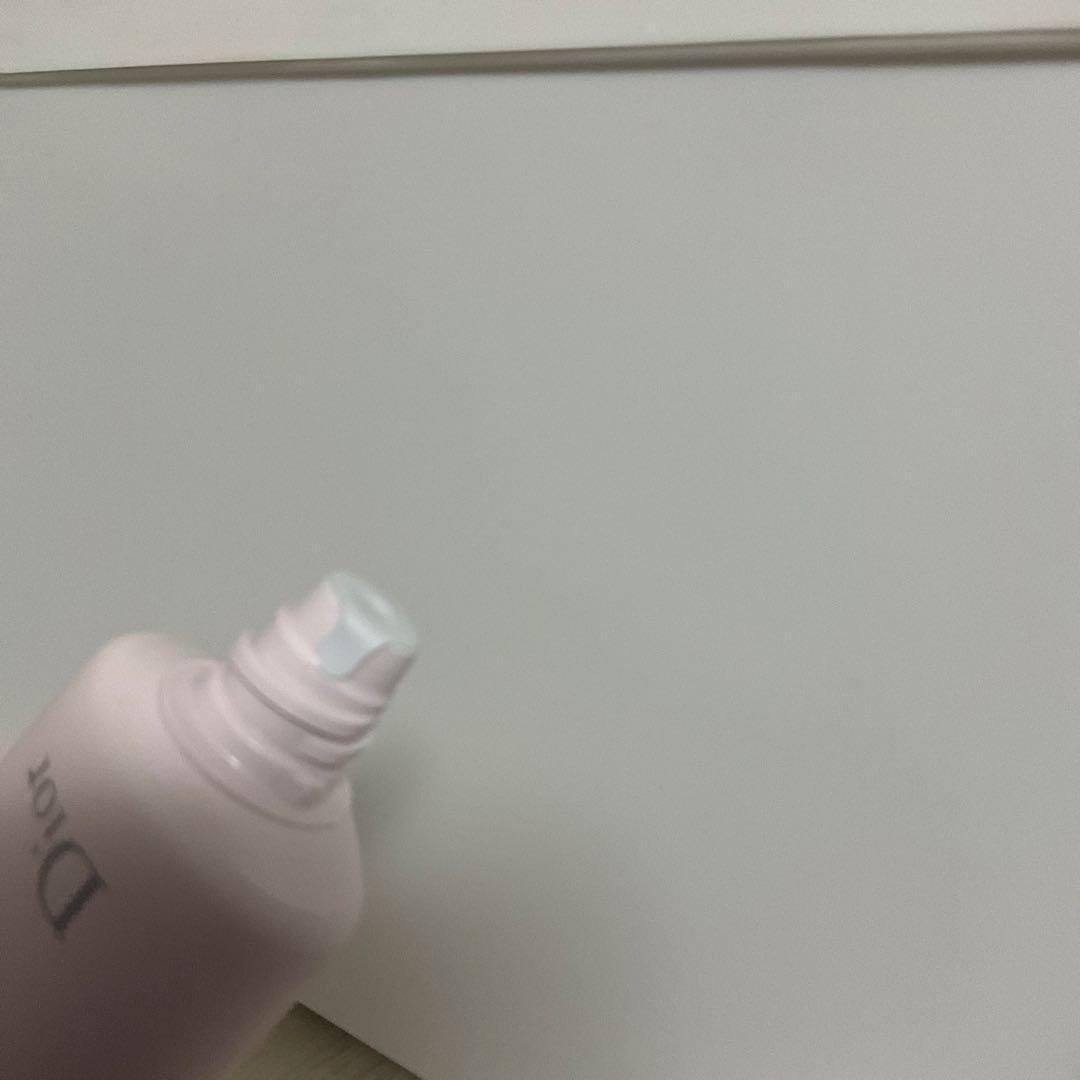 3点、ミスディオールハンドクリーム2個、コンシーラー1N