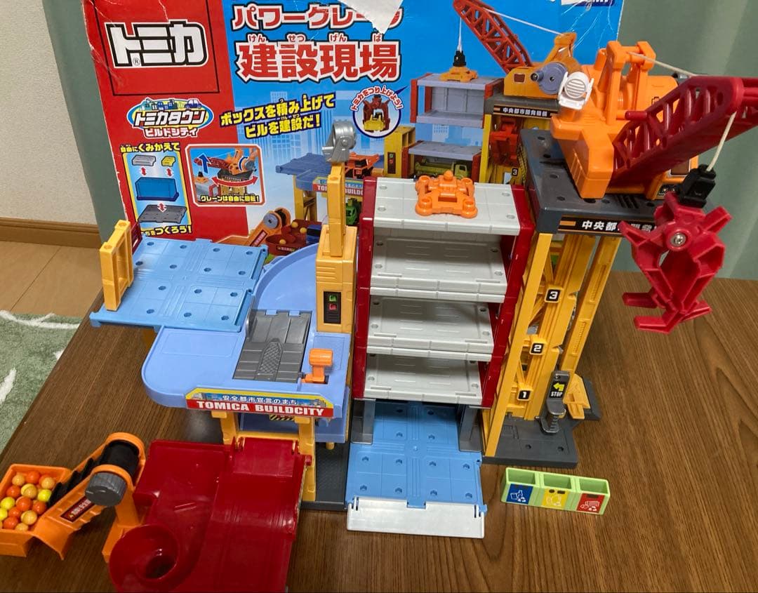トミカ　まとめ売り　トミカタワー　パワークレーン建設現場　キャリアカー　道路