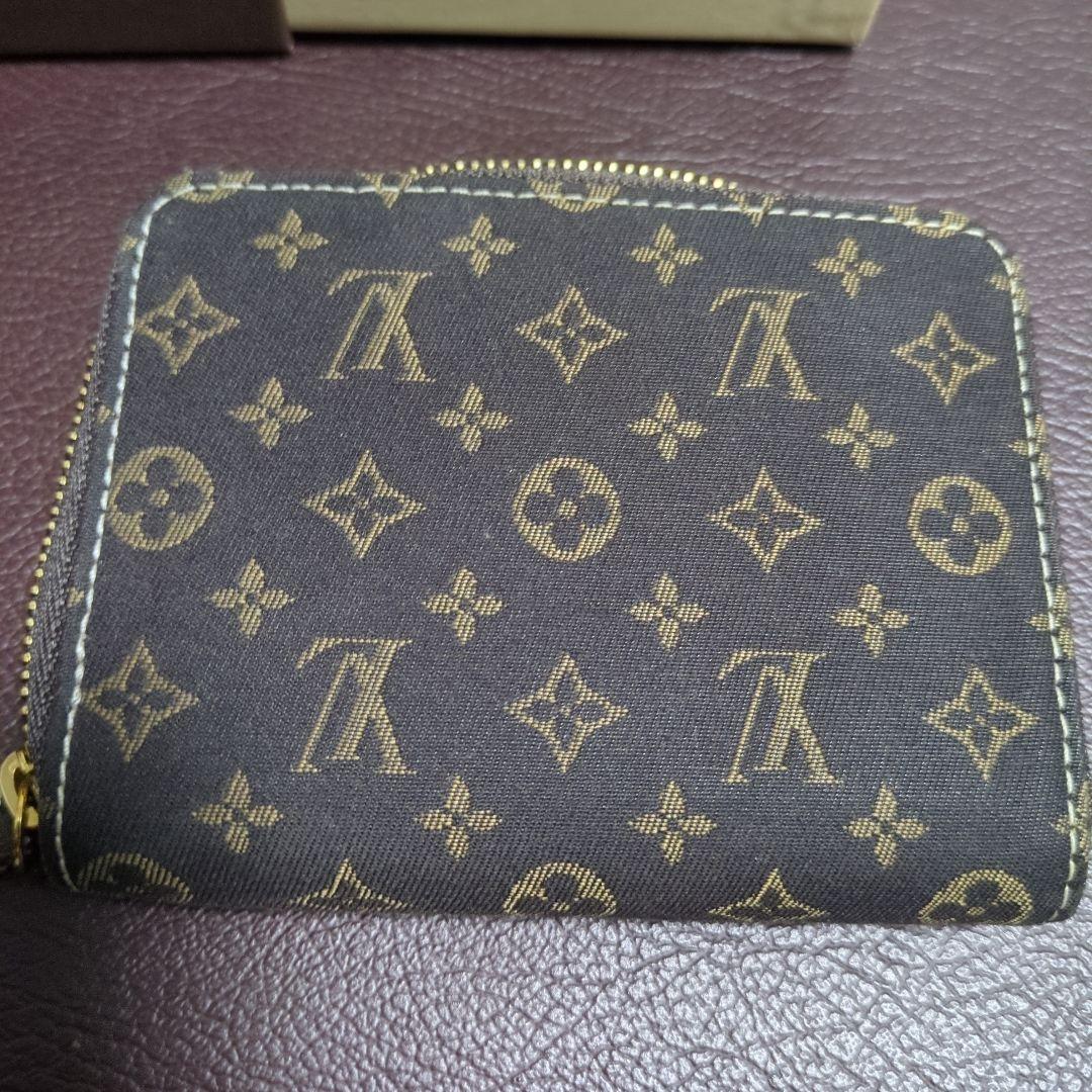 ルイヴィトン　モノグラム　ジッピーパース　 キャンパス