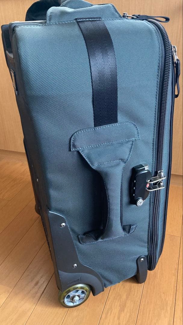 送料込み　think TANK photo　Video Transport 20