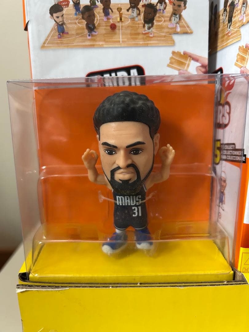 NBA BALLERS 5サプライズ　ZURU シリーズ2（16個）プラス1体