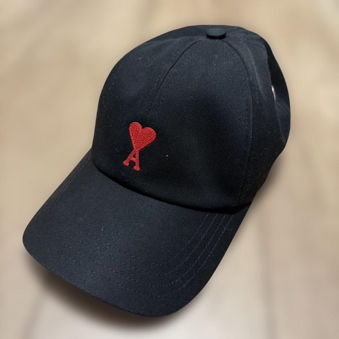 【美品】ami paris 黒 キャップ アミパリス