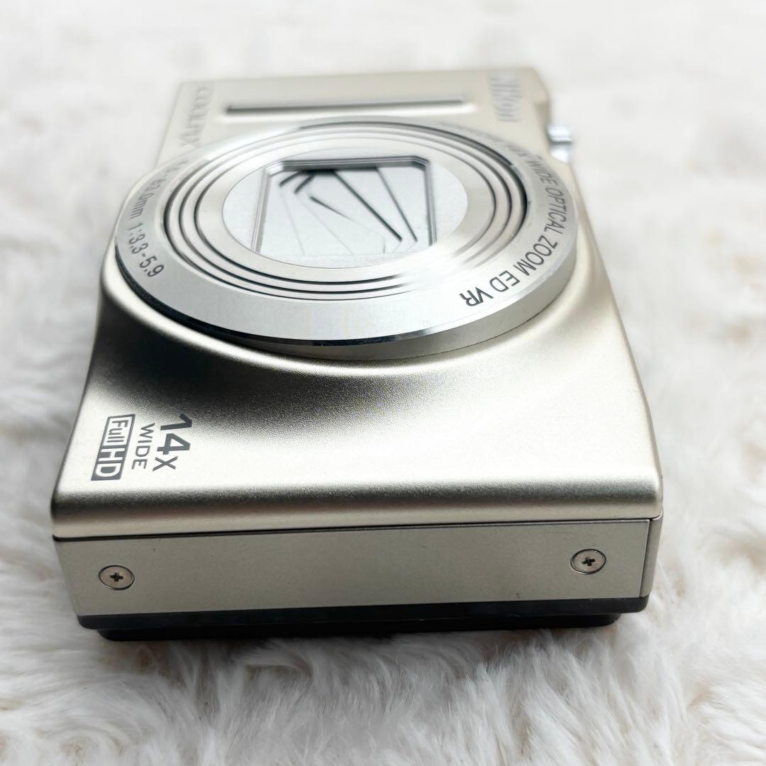 美品 Nikon COOLPIX S8200 シルバー 動作未確認