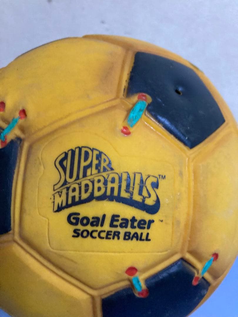 スーパーマッドボール　サッカーボール　MADBALLS
