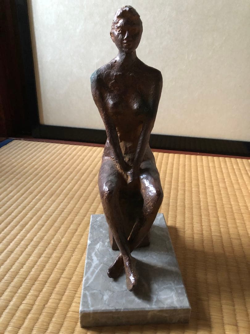 裸婦坐像　板橋一歩氏作　共箱入