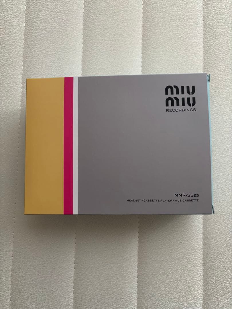 新品miumiuカセットプレーヤー　ヘッドホン