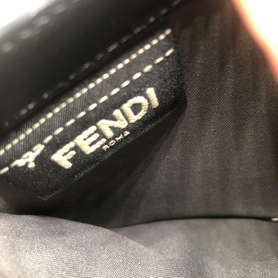 【値下げ⭕️】FENDI フェンディ エフイズ 二つ折り財布 ブラック