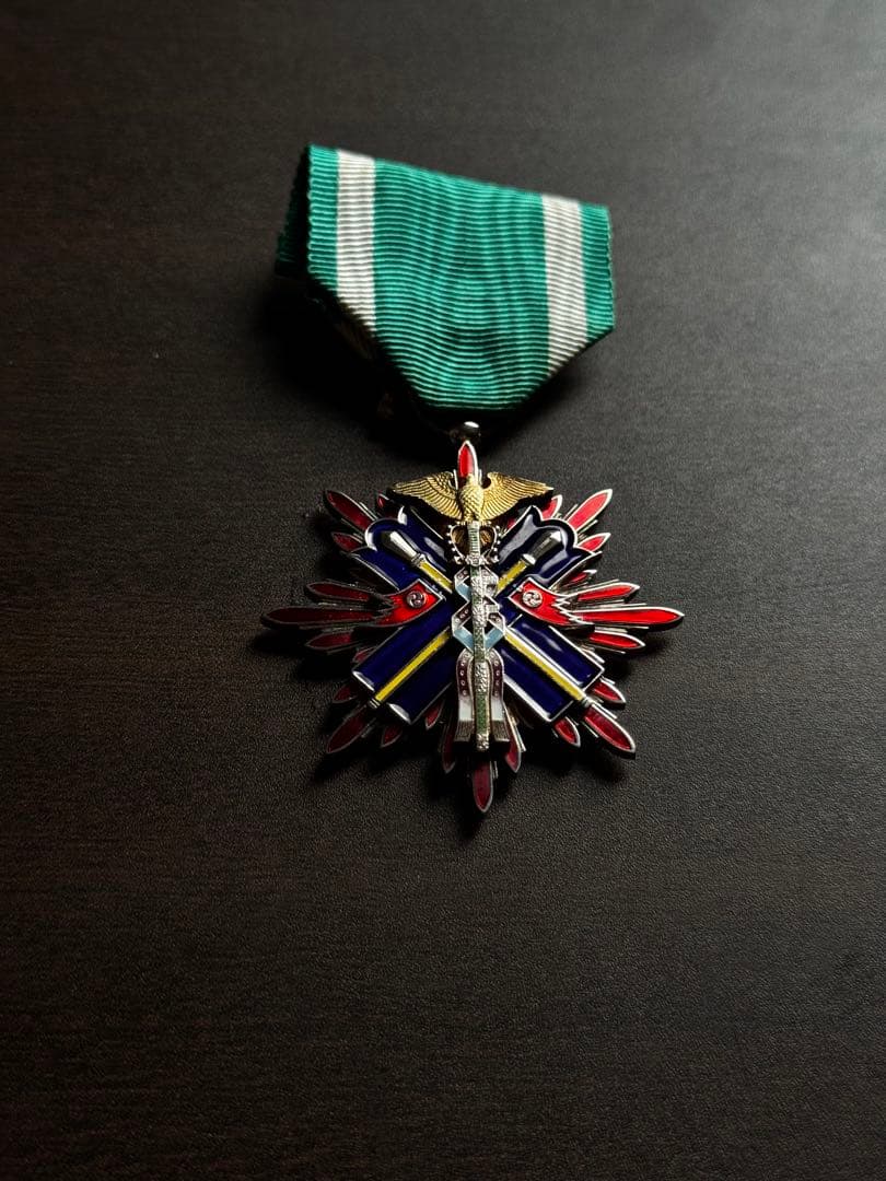 金鵄勲章　功五級　勲章　美品　レア