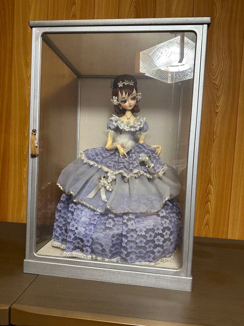 フランス人形　ガラスケース入