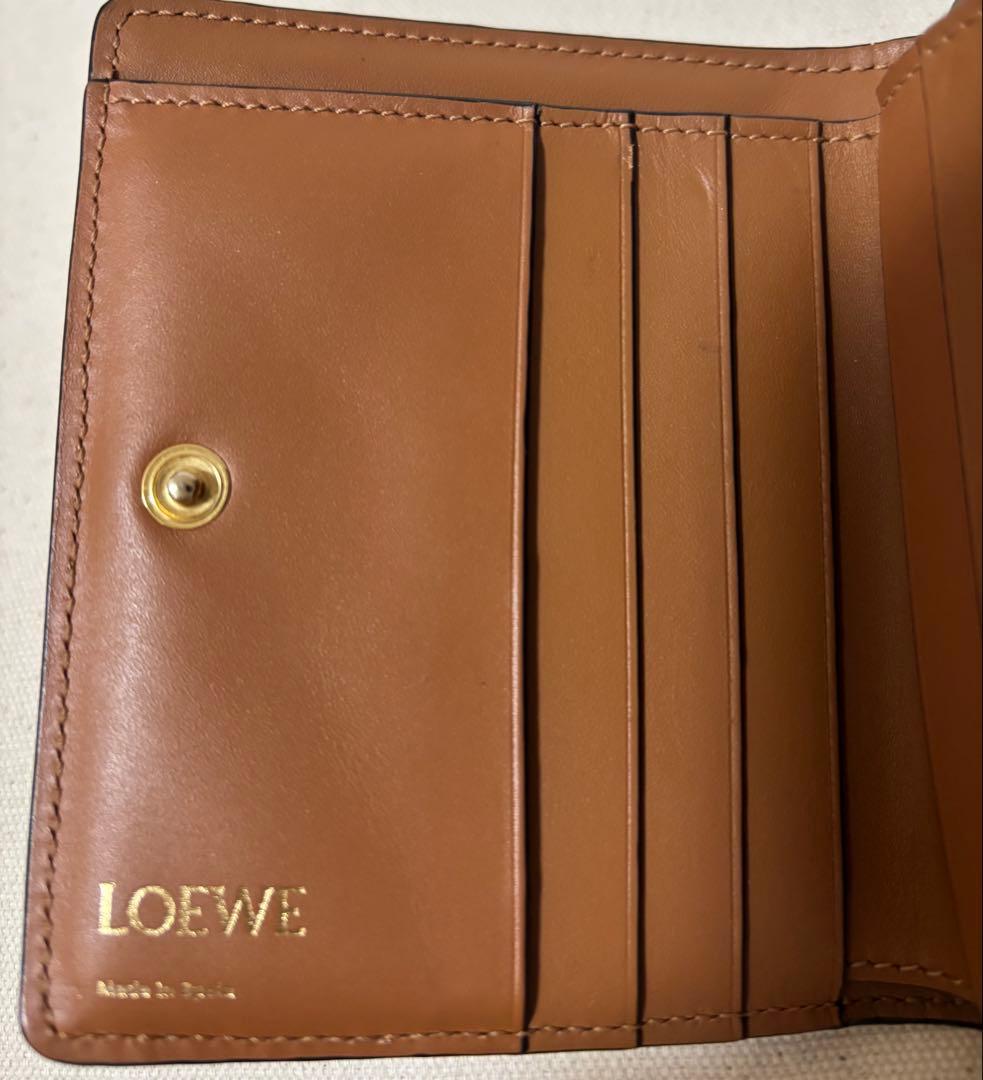 LOEWE コンパクトジップ ウォレット　エンボスシルクカーフ　リピート