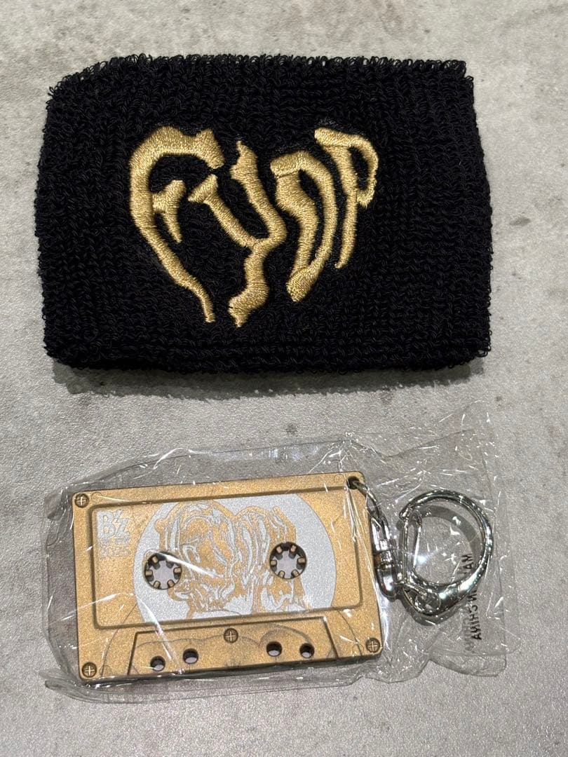 B'zガチャガチャ・カセットキーホルダーとリストバンド12/21final