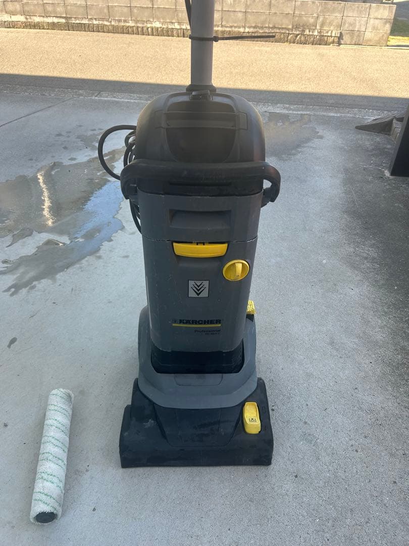 Kärcher ケルヒャー 自動床洗浄機　BR30/4
