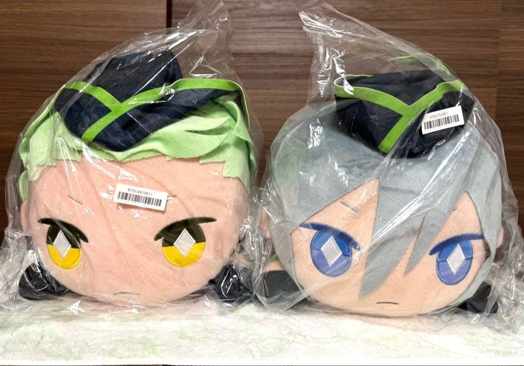 セベク　シルバー　メガジャンボ寝そべりぬいぐるみ　★ ディズニー　ツイステ