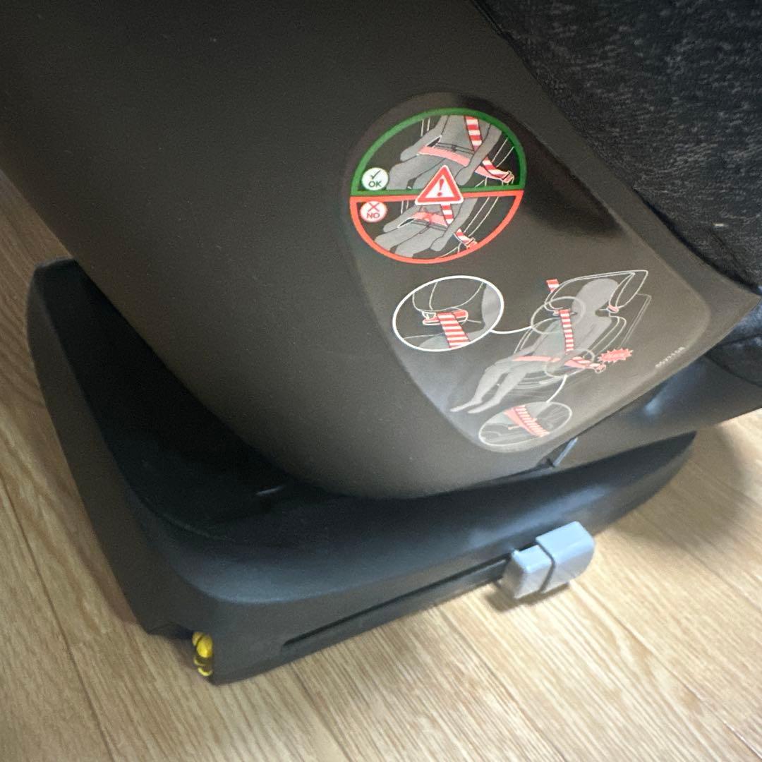 s*）様 MAXI-COSI ジュニアシート ダークグレー