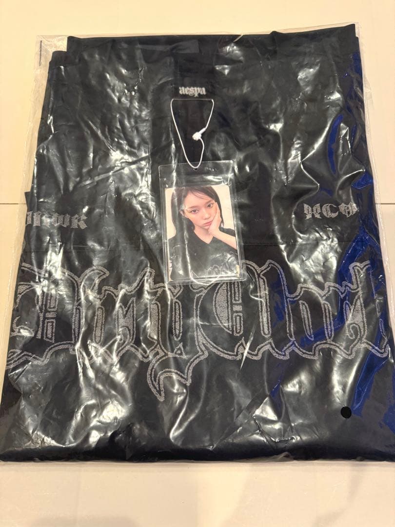 トレカ付き aespa Tシャツ Dirty Work ポップアップ限定