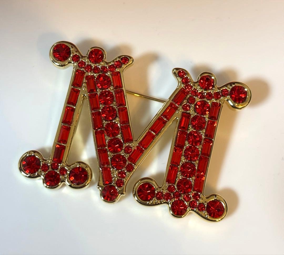 MaxMaraブローチ　レッド　赤