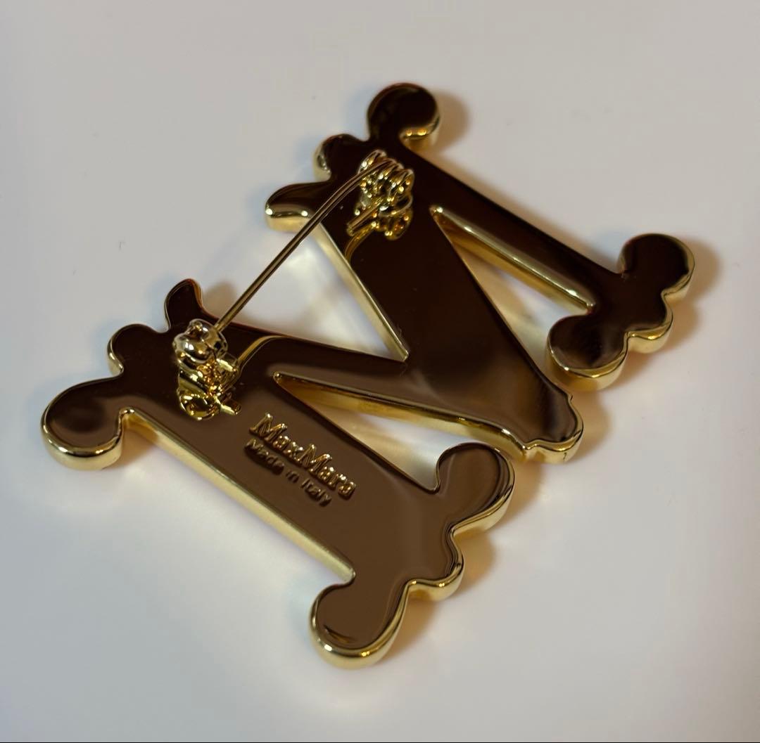 MaxMaraブローチ　レッド　赤