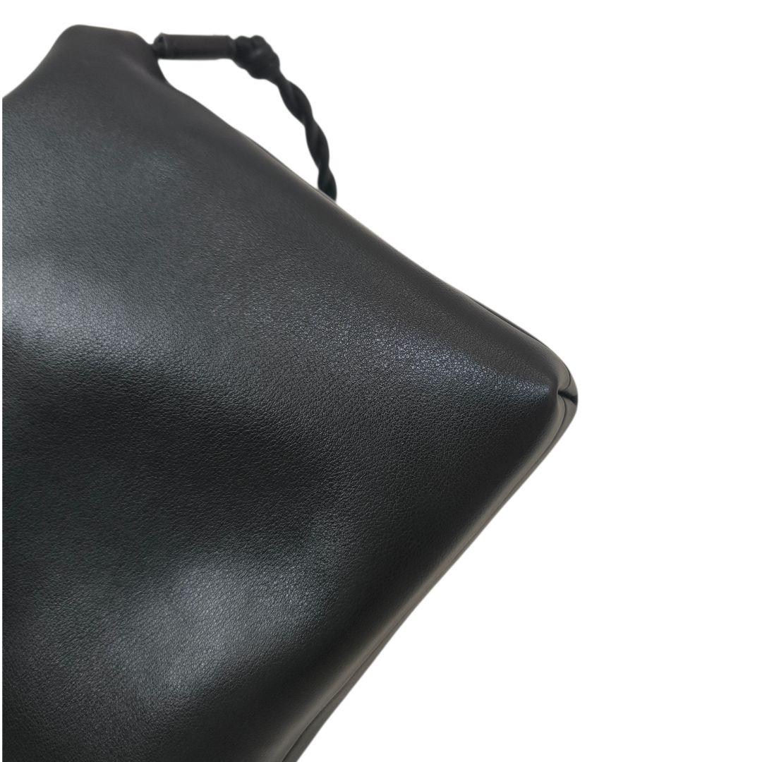 サロンアダムエロペ　スプリットレザードロストミニショルダー　巾着バッグ　黒