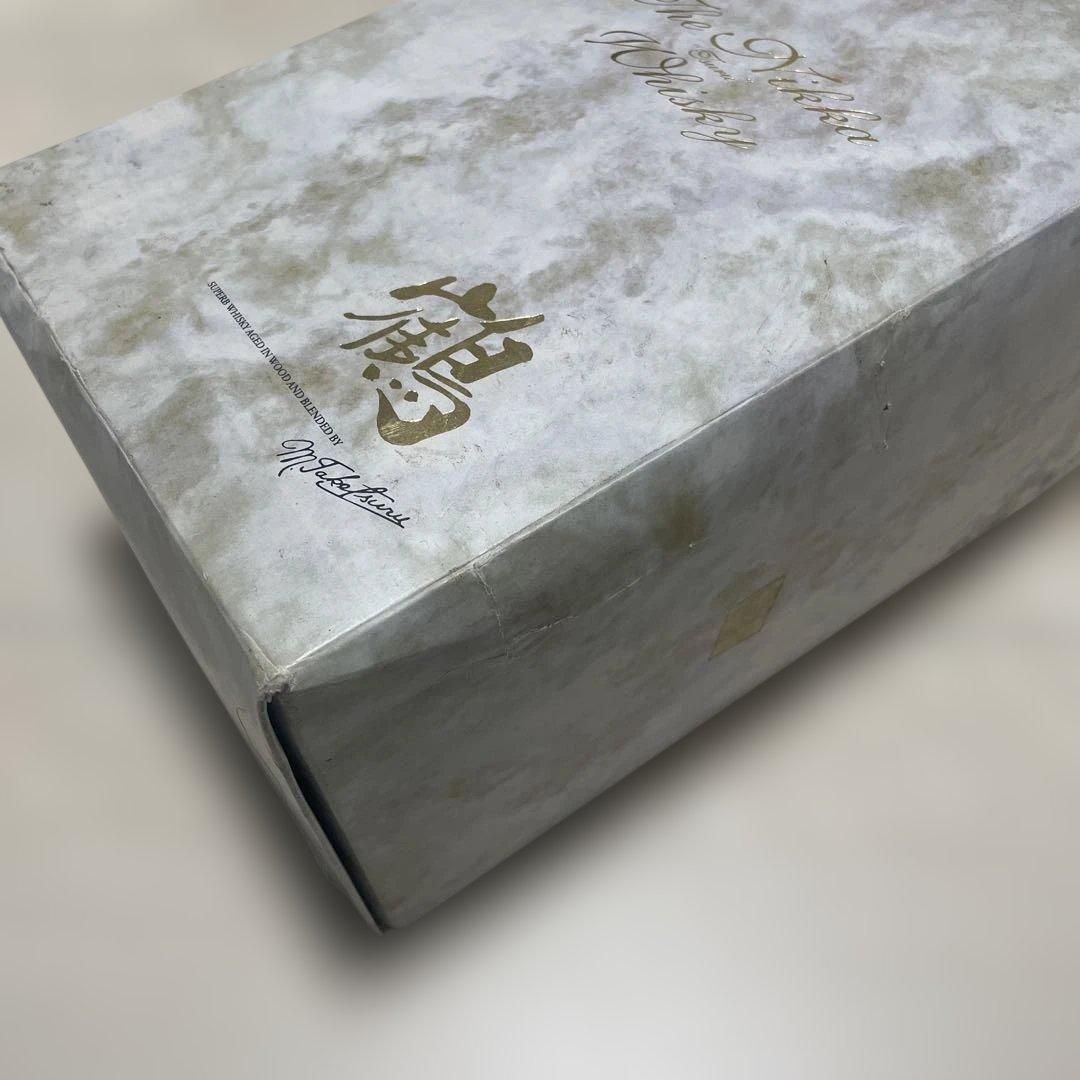 【未開栓】ニッカウィスキー　鶴　700ml 陶器ボトル　箱入り