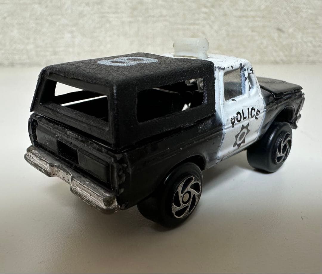 Zylmex Zee P369 フォードブロンコ 4x4 POLICE SUV