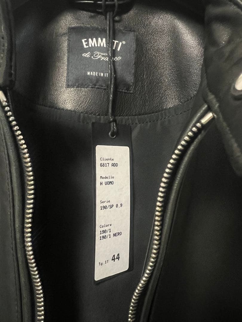 美品　EMMETI H UOMO ブラック　44 エンメティ　アッカ