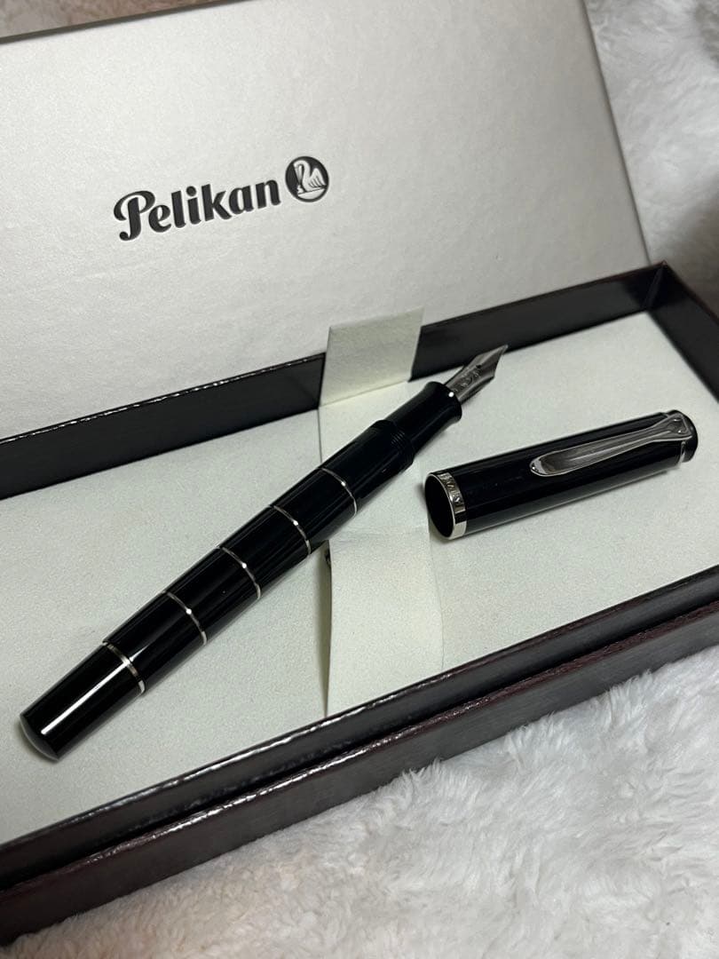 ☆新品未使用 ペリカン 万年筆 クラシック M215 ブラック ニブEF 極細☆