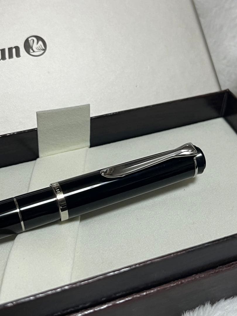 ☆新品未使用 ペリカン 万年筆 クラシック M215 ブラック ニブEF 極細☆
