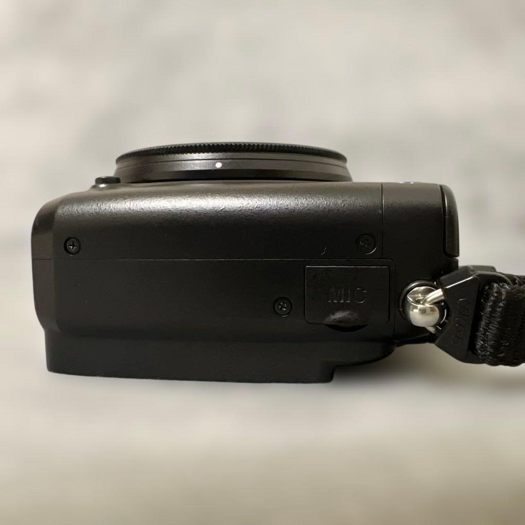 Nikon COOLPIX P7000 本体 バッテリーチャージャー付き