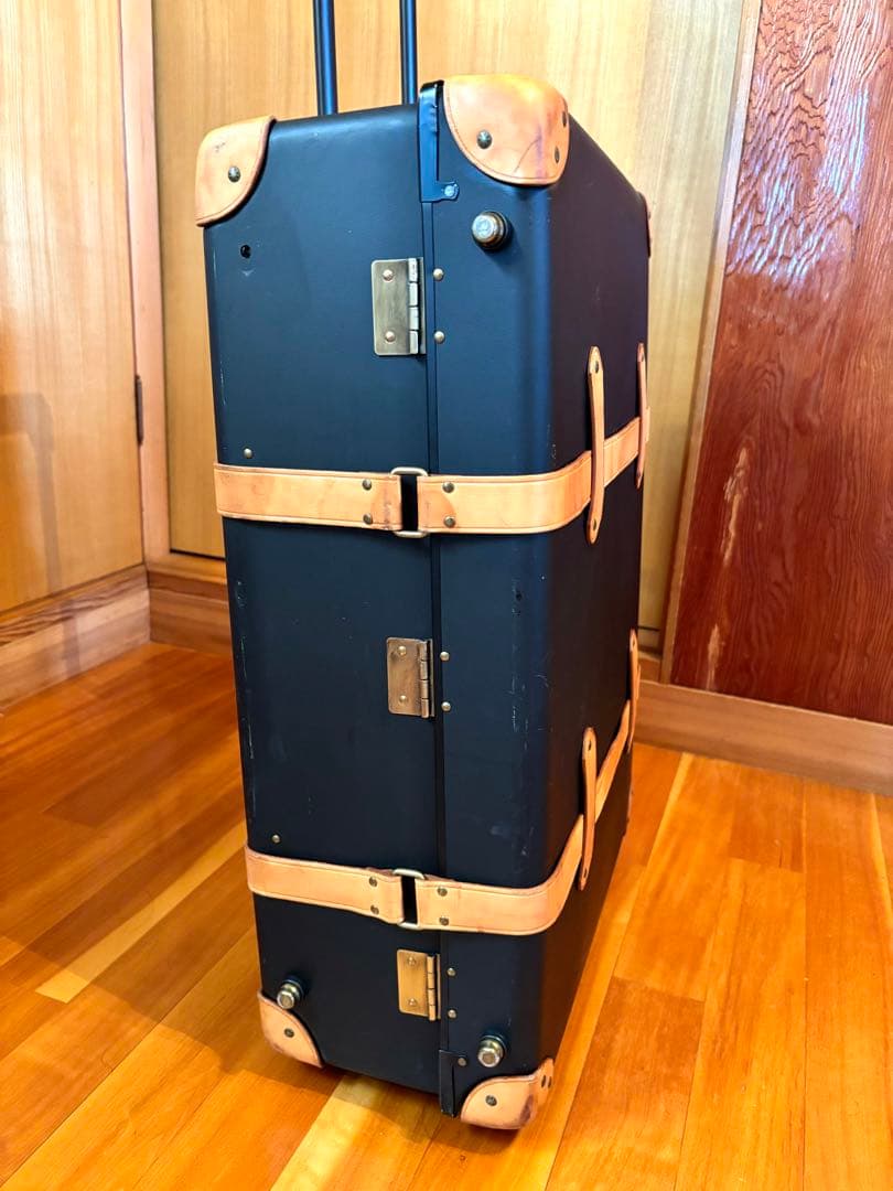 【廃盤】TRIO スーツケース/キャリーケース CLOONEY ベルト付 日本製