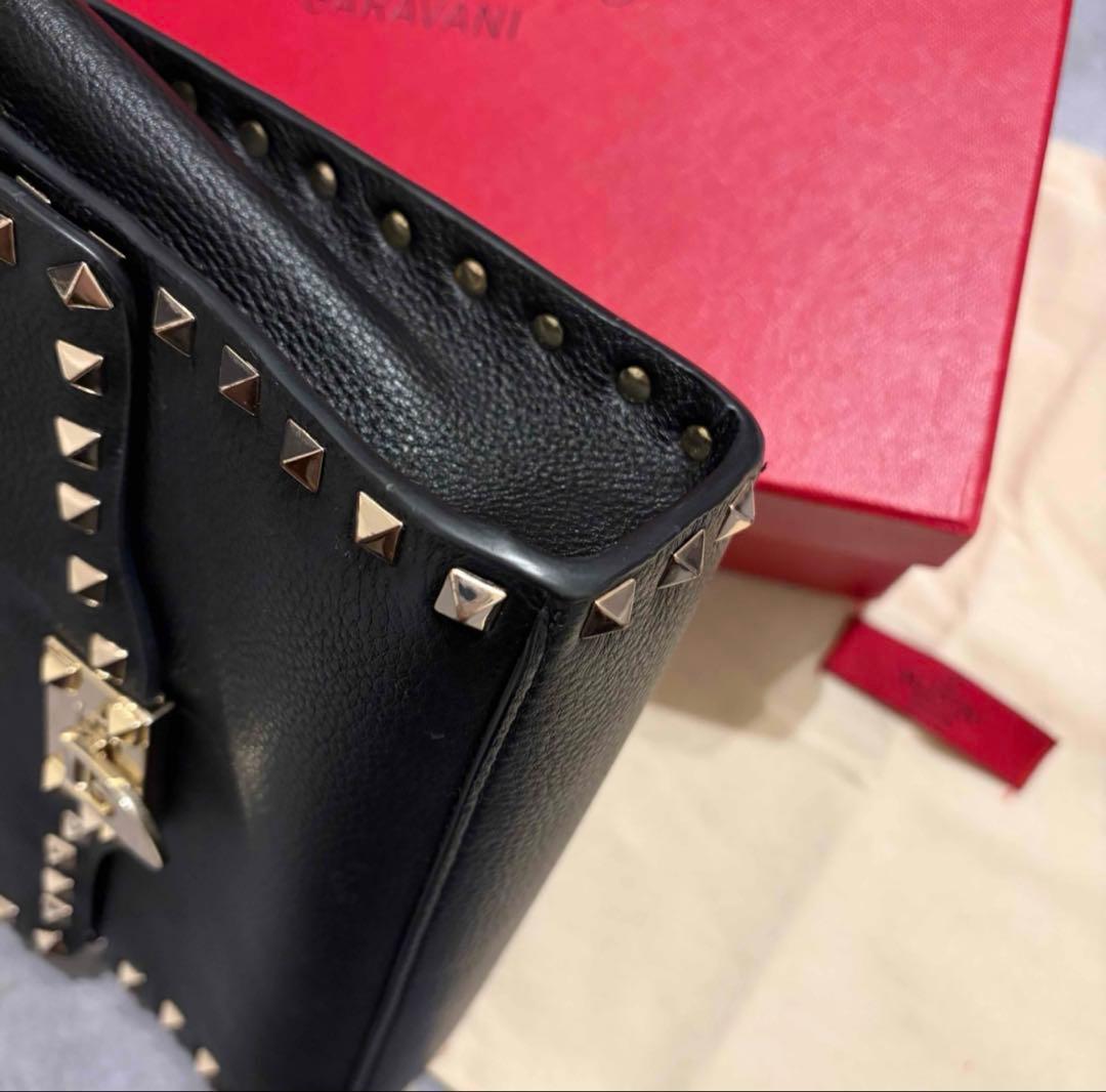 VALENTINOスタッズ ショルダーバック