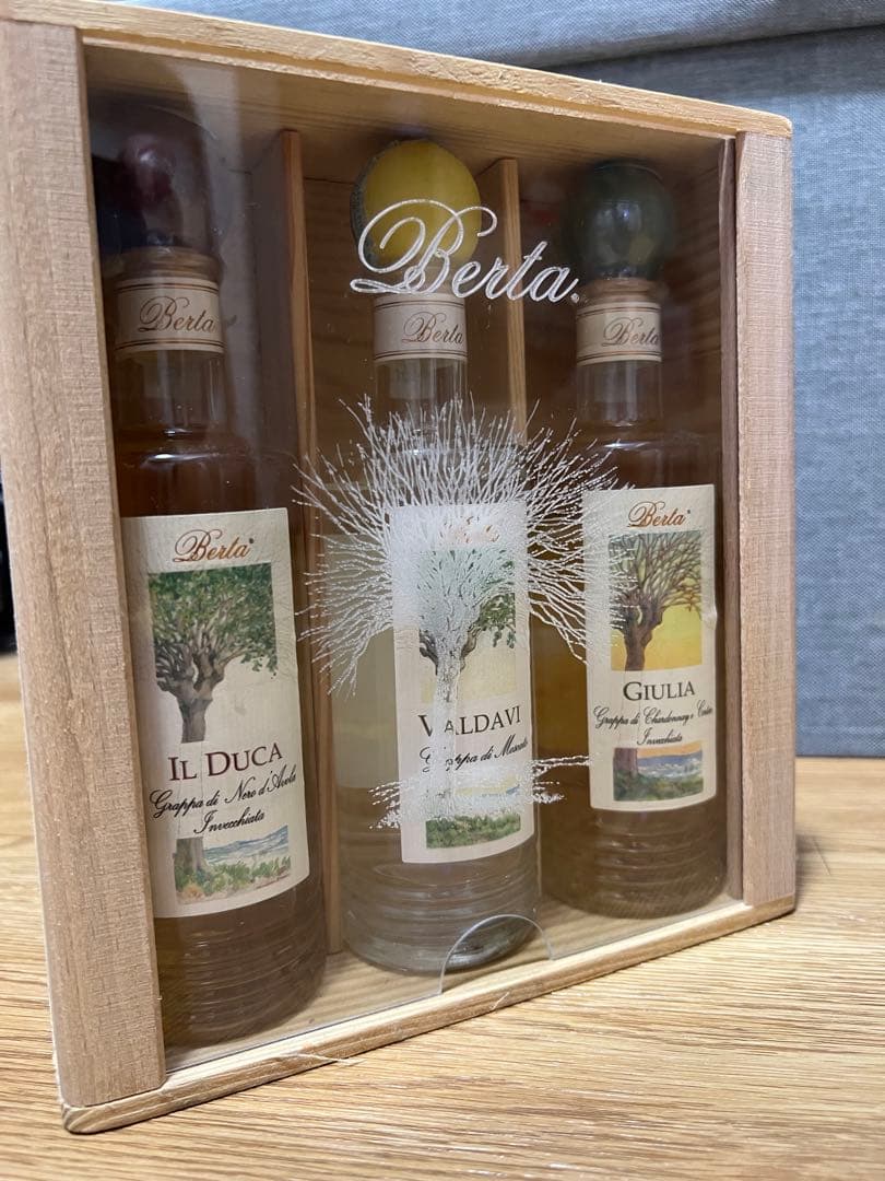 Berta社　グラッパ　箱付き