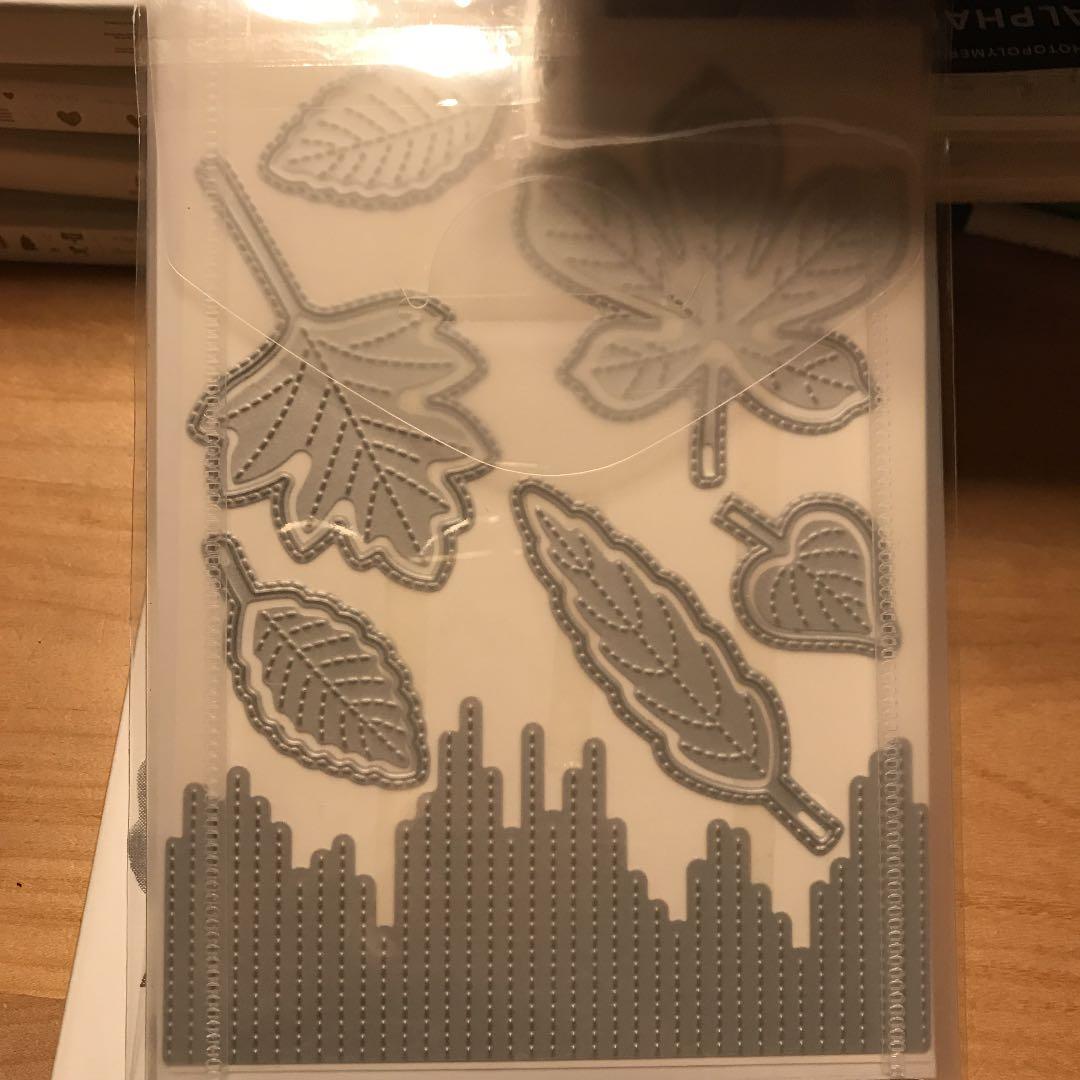 １点のみ　未使用　スタンピンアップ　フランス語　大きな葉が可愛いスタンプ＆ダイ