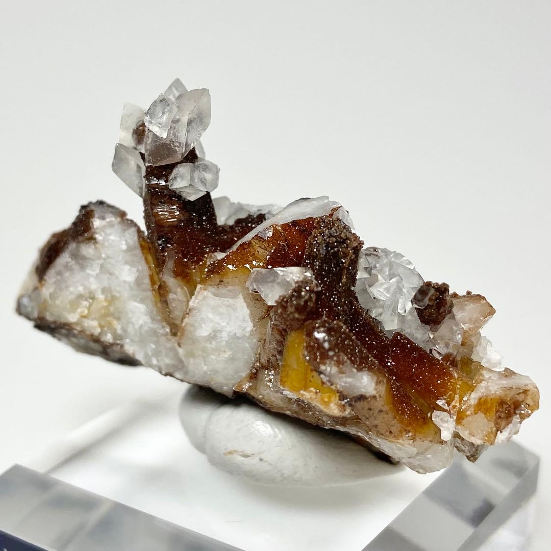 クォーツ　カルサイト　ロシア産　鉱物標本　原石　天然石　ストーン　共生　蛍光