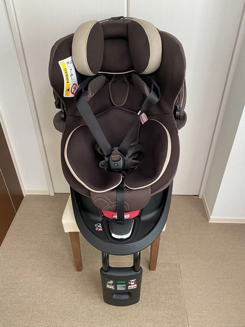 エールべべ クルット5s グランス チャイルドシート シートベルトで固定タイプ