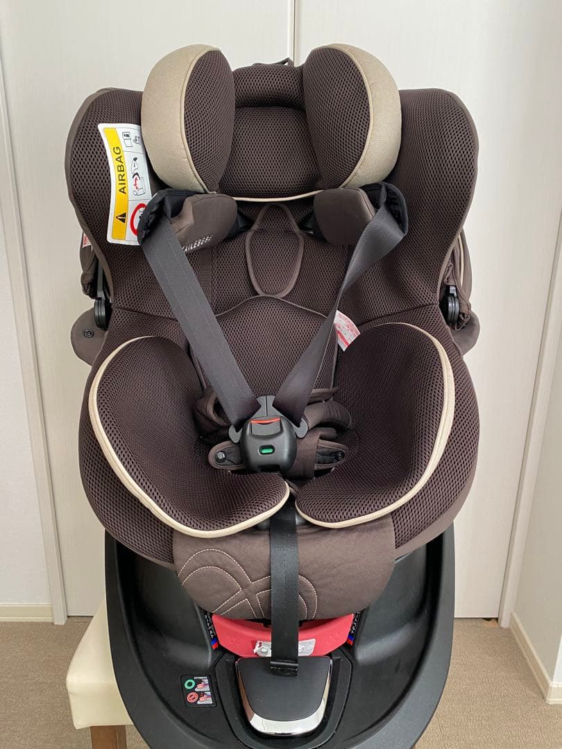 エールべべ クルット5s グランス チャイルドシート シートベルトで固定タイプ