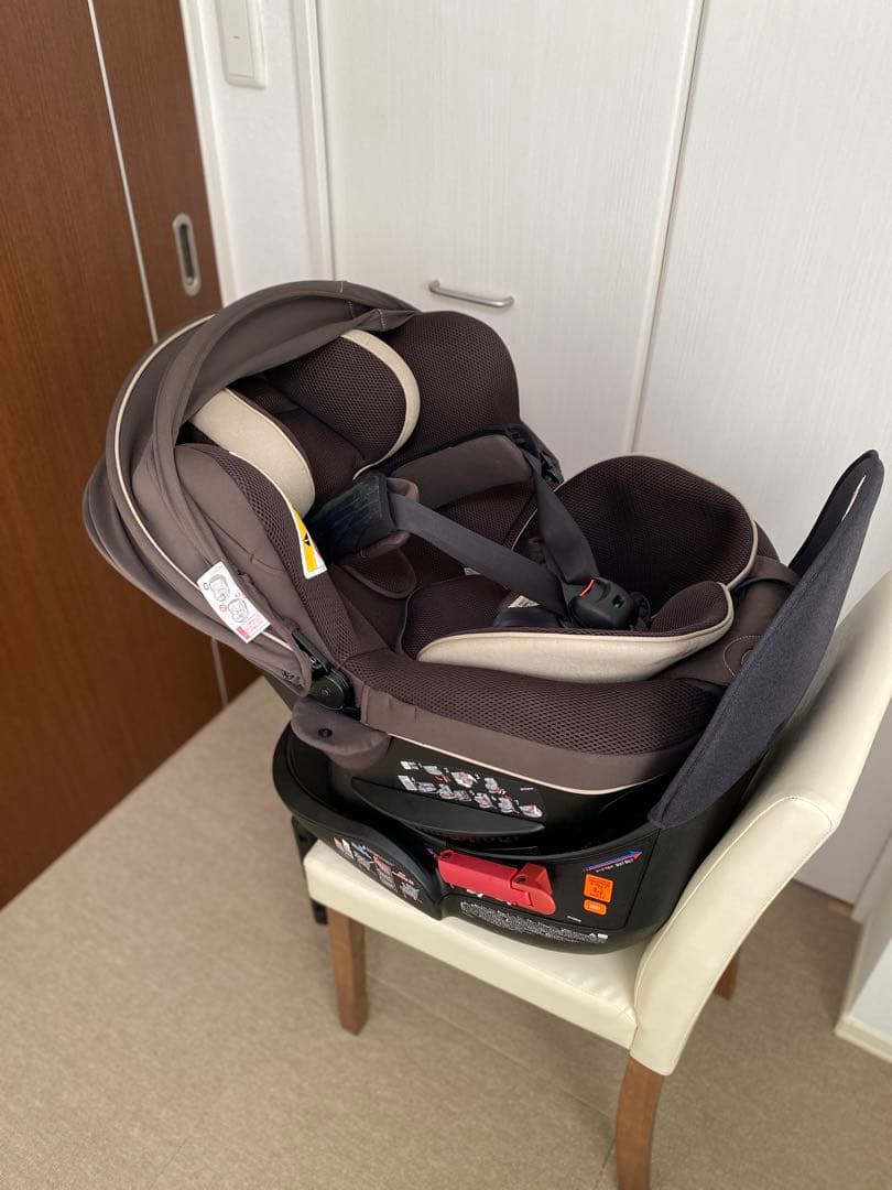 エールべべ クルット5s グランス チャイルドシート シートベルトで固定タイプ