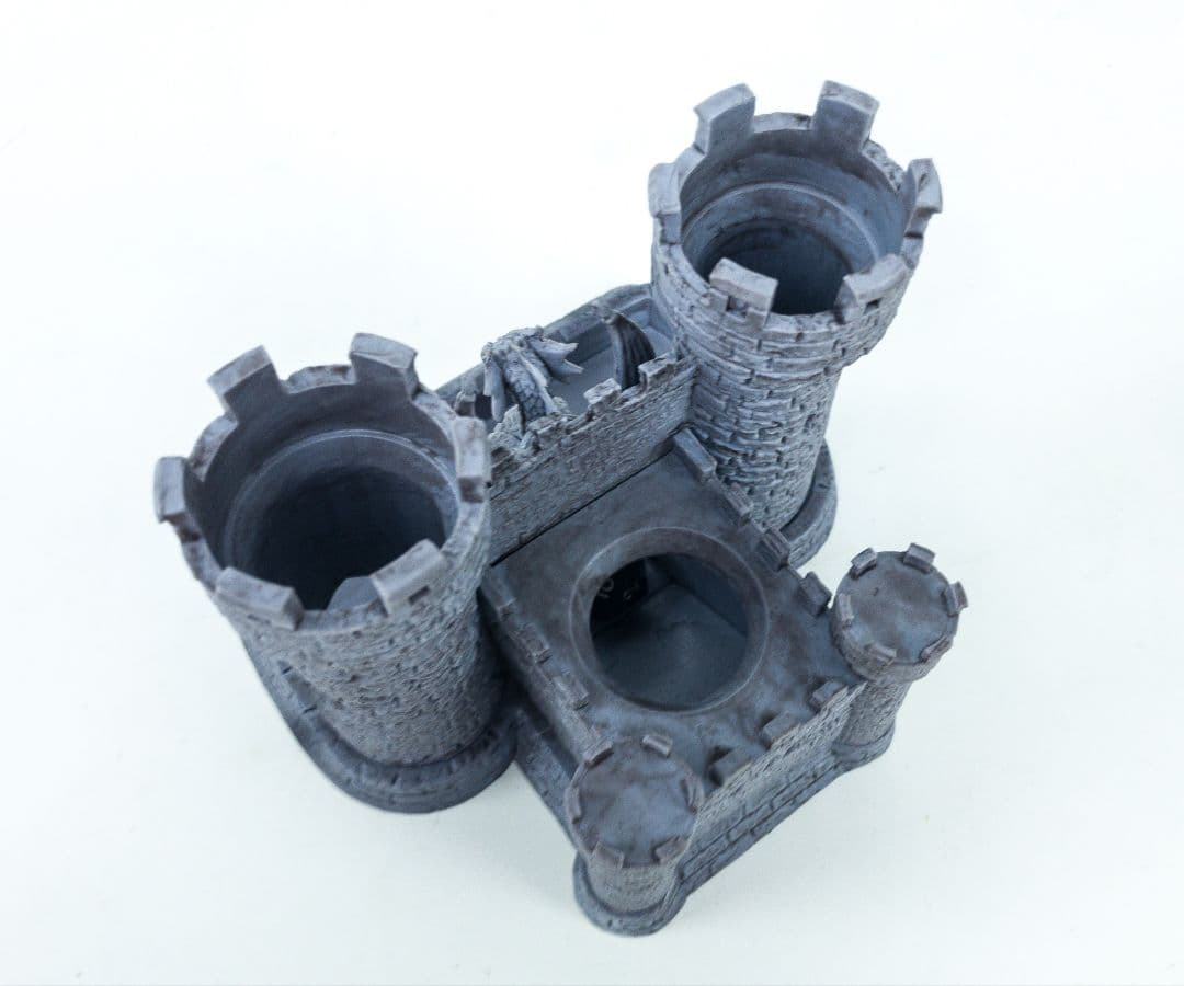 限定ダンジョンズ&ドラゴンズ キャッスル ダイス タワー　新品