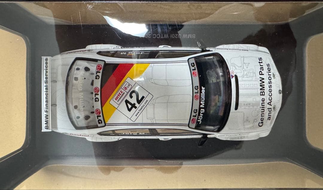 早い者勝ち　BMW WTCC E46320iレースカー42号車　 1/18
