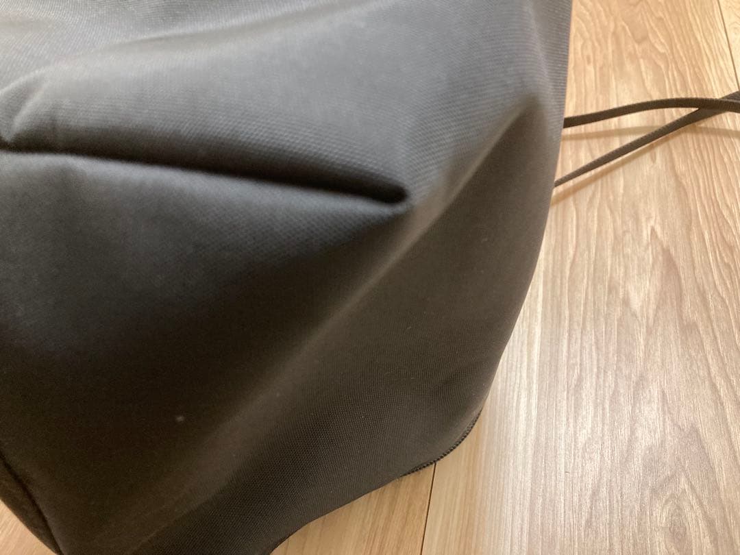 美品　エルベシャプリエ ビッグポシェット ブラック（NOIR）